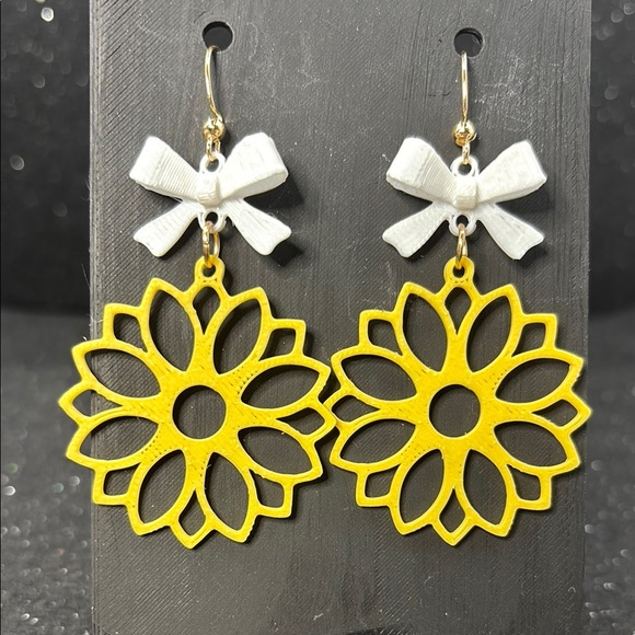 Yellow Floral Earrings with White Bow - Picture 1 of 4